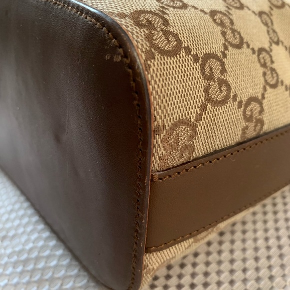 Vintage Gucci Canvas GG Shoulder Bag. - Picture 10 of 17